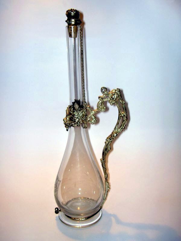 Carafes: Antike Karaffe mit Glas – D'occasion à Brunnen par brocundfloh 1