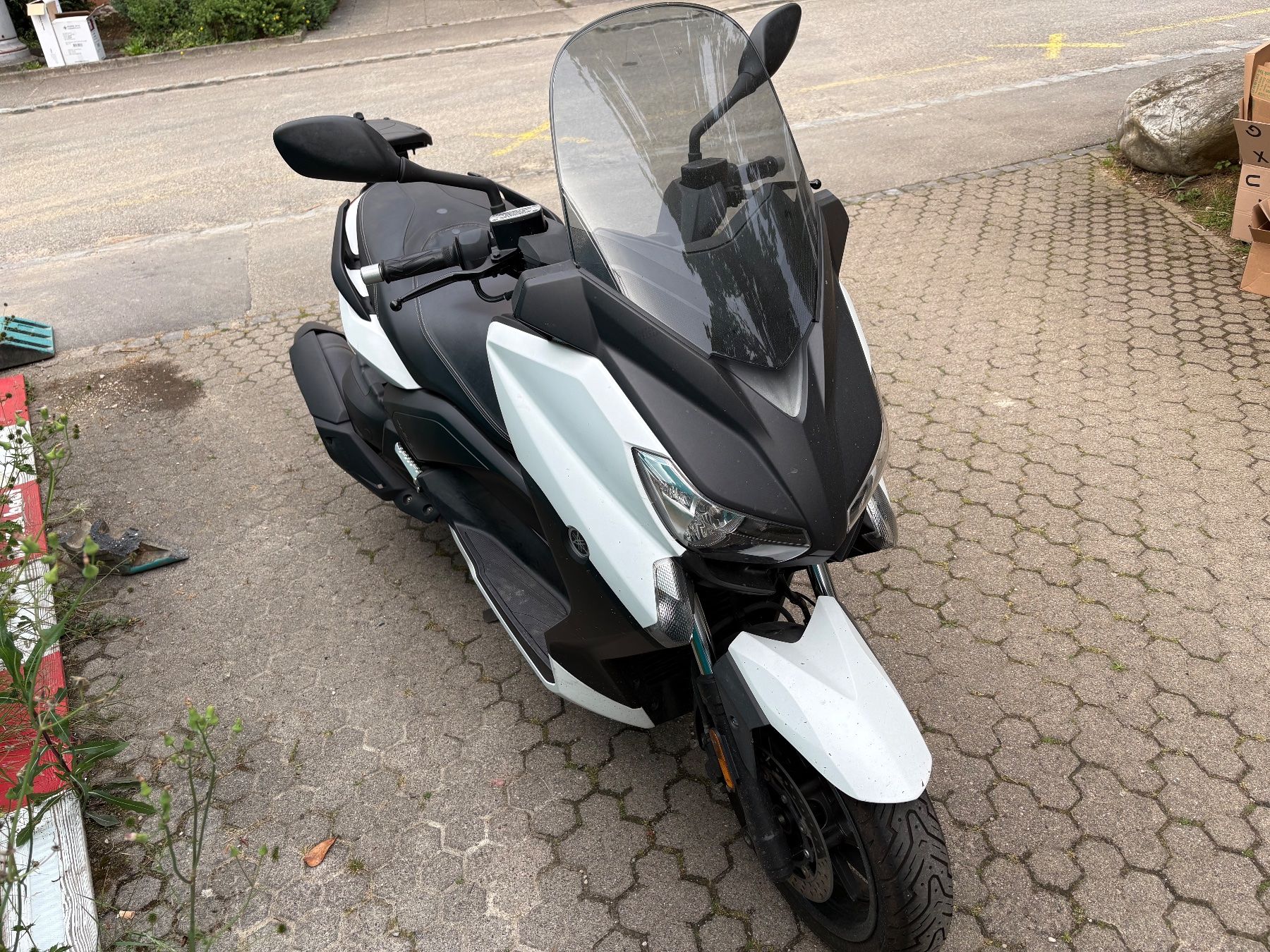 Yamaha Scooter: Yamaha XMAX 400 - Sommer-Roller 🛵 – Usato da Arlesheim venduto da Swiss_family 4