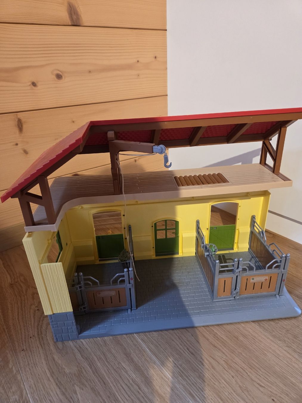Schleich Giocattoli: Schleich Pferdestall mit Zubehör – Usato da Oberbipp venduto da MABU1988
