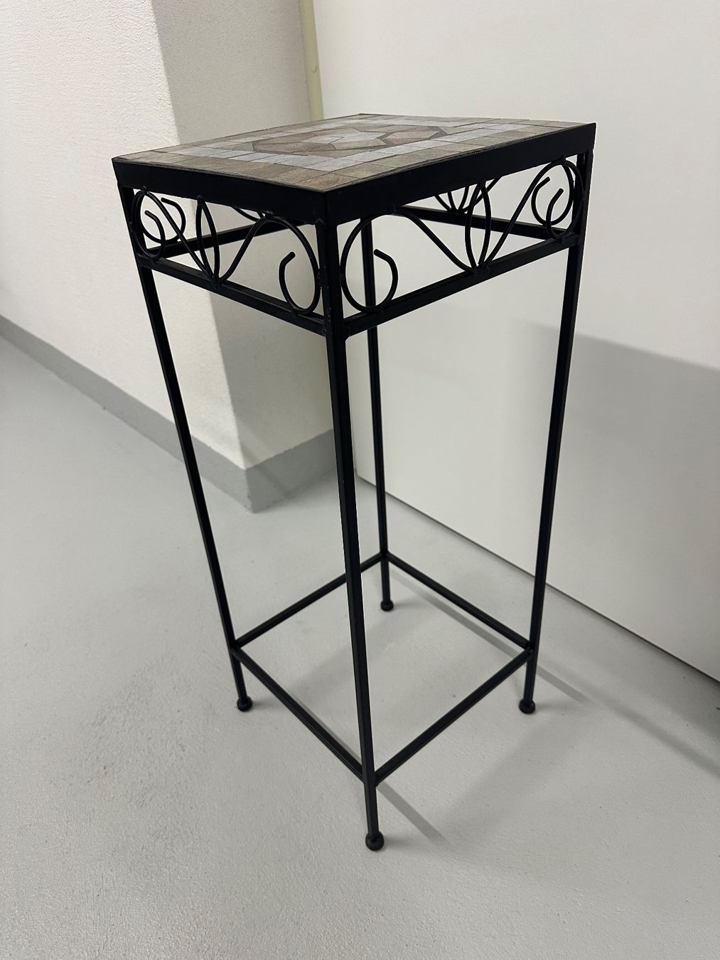 Tables: Beistelltisch Metall – D'occasion à Würenlos par mik_9rt7 2