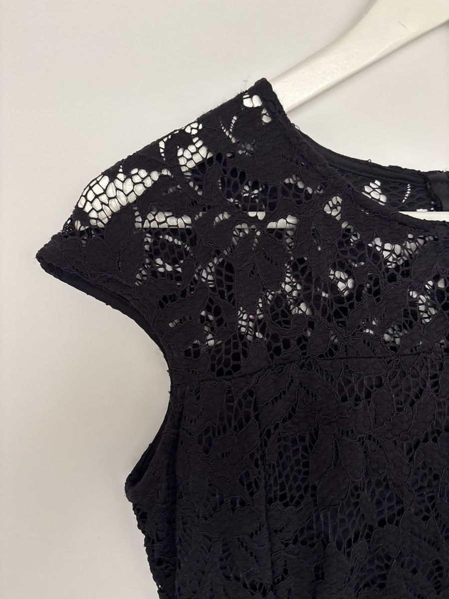 Kleider: Kleid mit Spitze schwarz – Gebraucht aus Buttisholz von Melsan 1