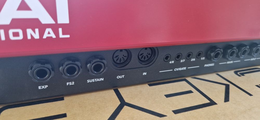 Akai Strumenti musicali: Akai MPC Key 37 – Usato da Sion venduto da Chris_p68 2