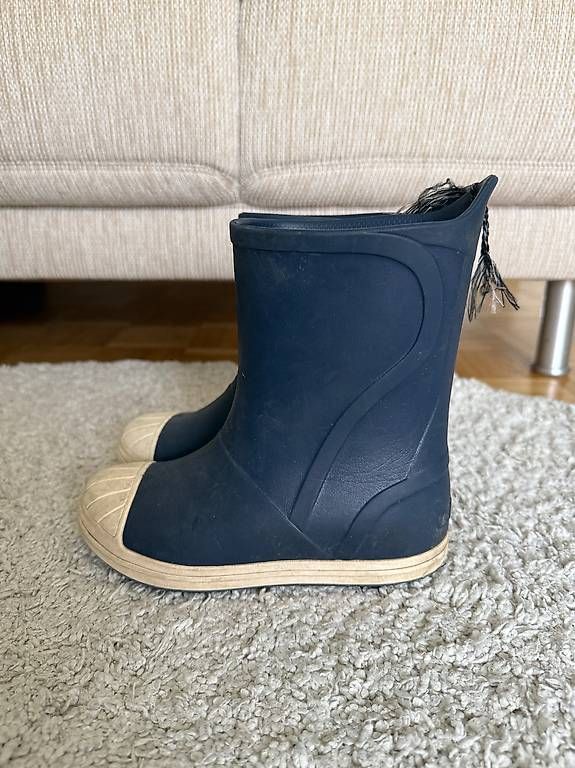 Scarpe per ragazzi: Regenschuhe Crocs Gr 33 – Usato da Küsnacht ZH venduto da nat_m97w