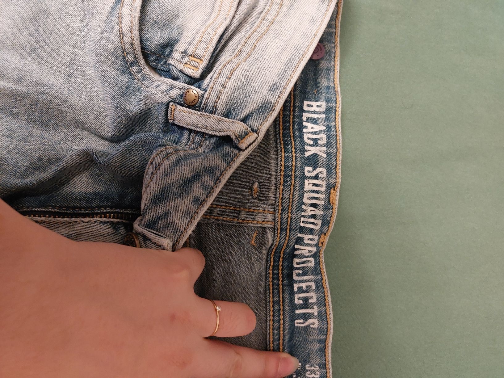 Jeans: Jeans von Black Squad Projects, Grösse 33/32 – Usato da Gwatt (Thun) venduto da B.D.999 1