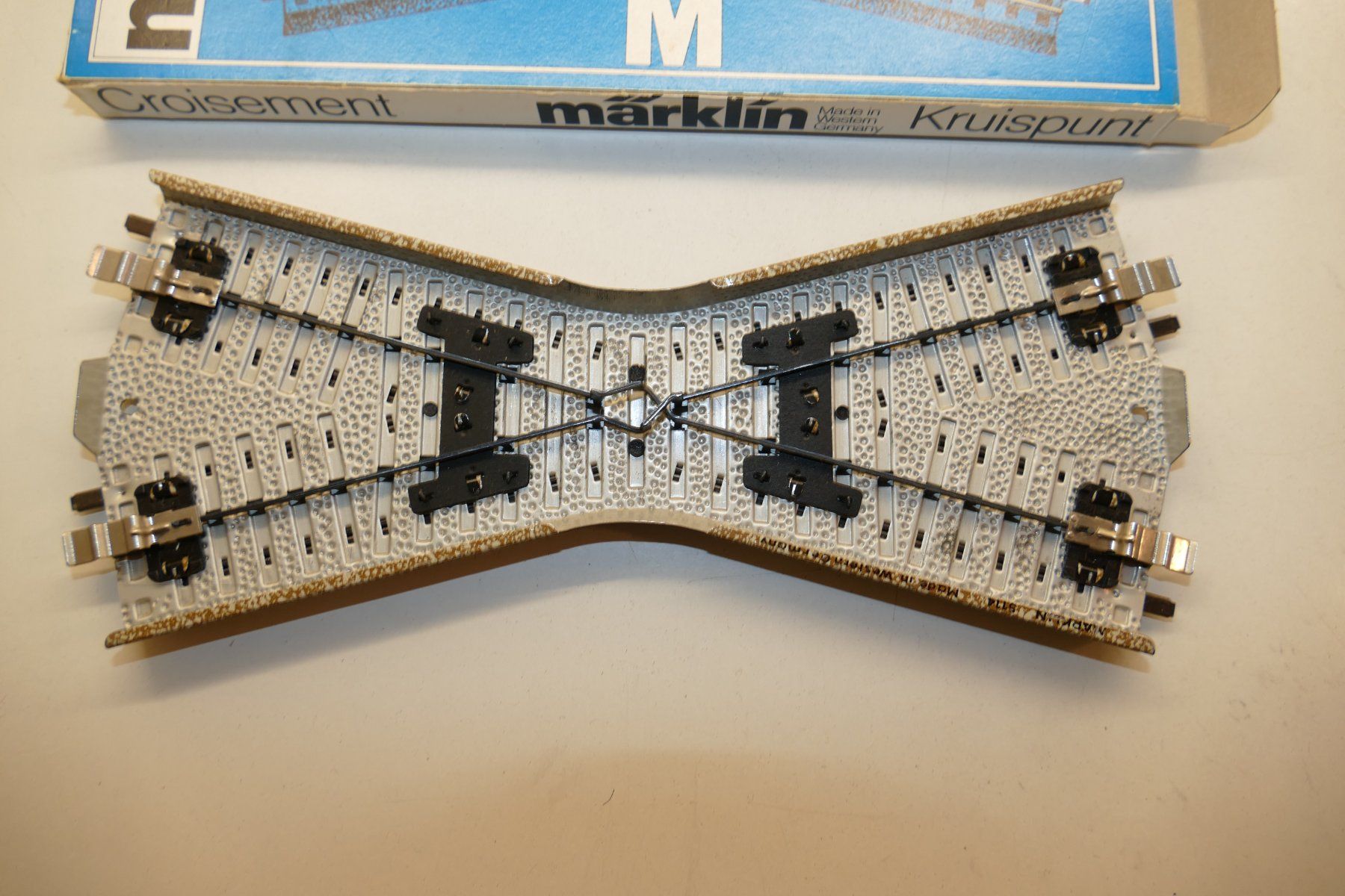 Märklin Modelleisenbahnen: Märklin H0: Kreuzung 193mm – Neu (gemäss Beschreibung) aus Niederhasli von rail-duerst 2