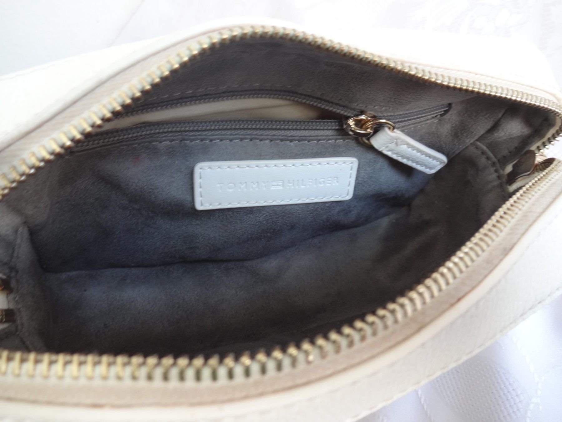 Tommy Hilfiger Borse: "" TOMMY HILFIGER "" Leder  Umhängetasche – Nuovo (secondo la descrizione) da Frauenfeld venduto da rey06 5