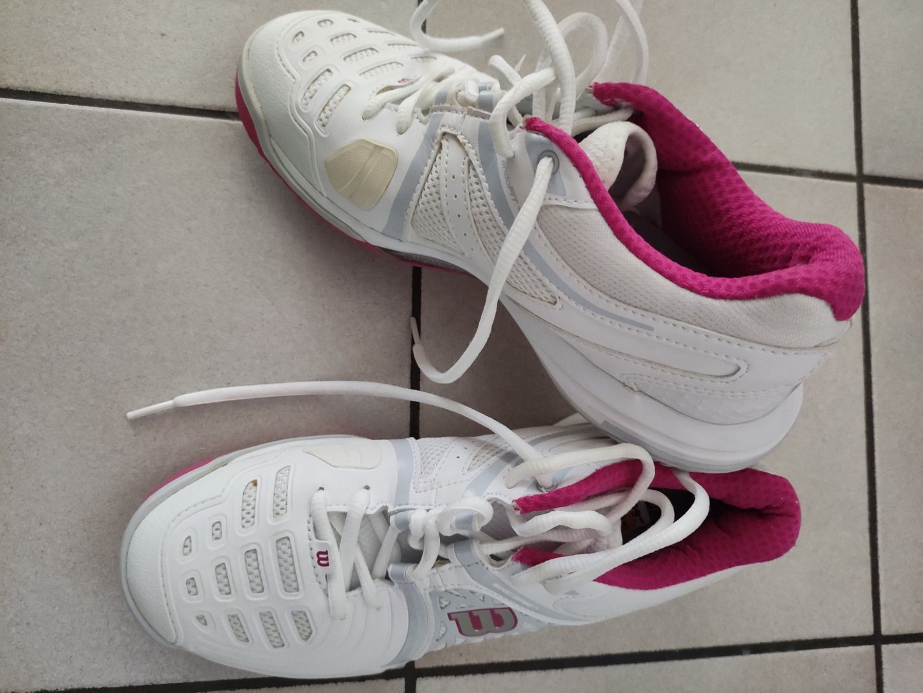 Wilson Schläger: Neu Wilson Tennisschuhe gr 39 – Neu und originalverpackt aus Dagmersellen von L.Ga. 1
