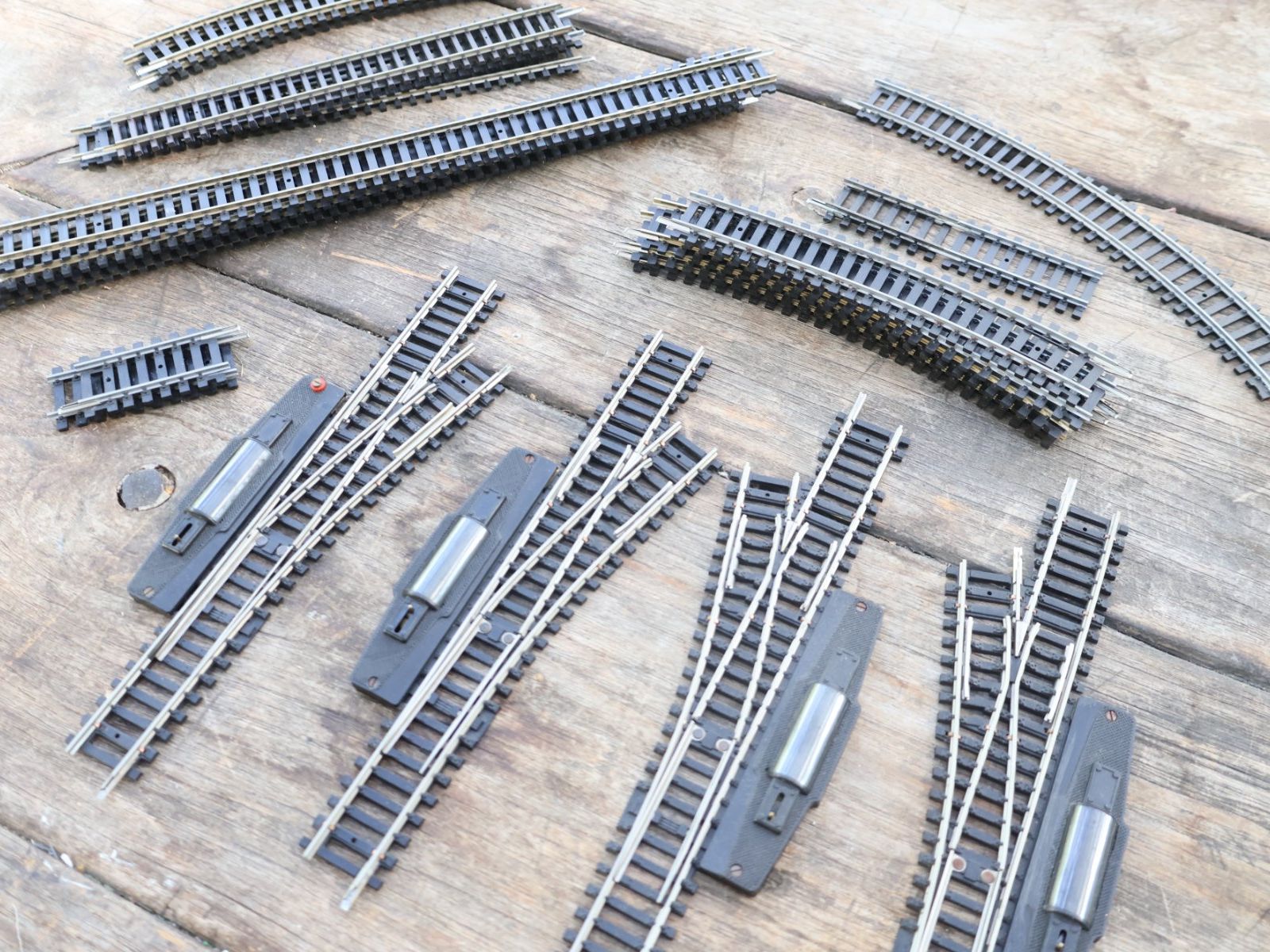 Lima Modellini di ferrovie: LIMA Weichen + Schienen Set - H0 DC – Usato da Winterthur venduto da Monstera