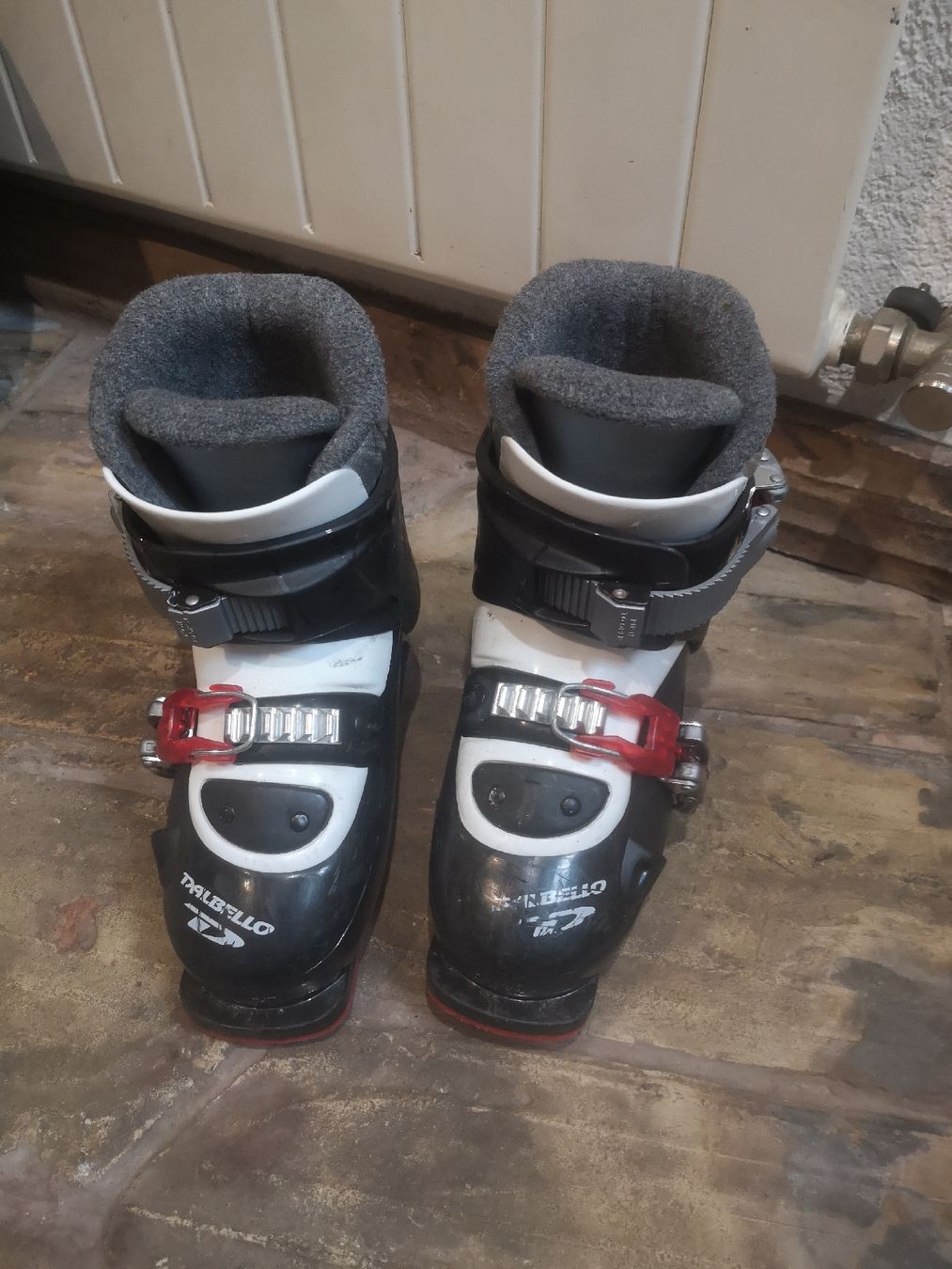 Scarpe per ragazzi: Dalbello Skischuhe Grösse 30 Kinder – Usato da Uetikon am See venduto da James81p
