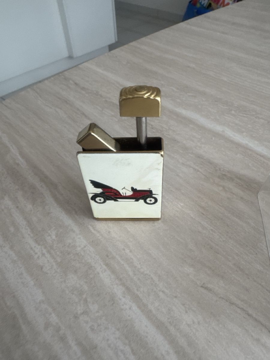 Flaconi: Parfümzerstäuber Consul Amor Oldtimer Motiv mit Etui – Usato da Burgdorf venduto da LAD_Feuerzeug_4445 1