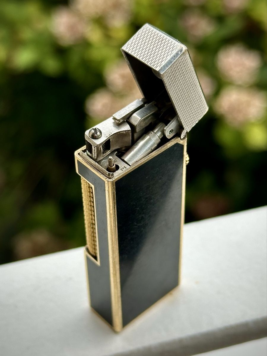Dunhill Accendini: Dunhill Rollagas Black Lacquer & Silver – Usato da Zürich venduto da RatsTreasure