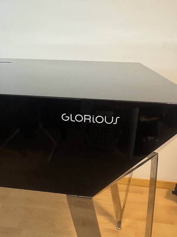 Tables: DJ Tisch GLORIOUS – D'occasion à Wildegg par marcsen1988