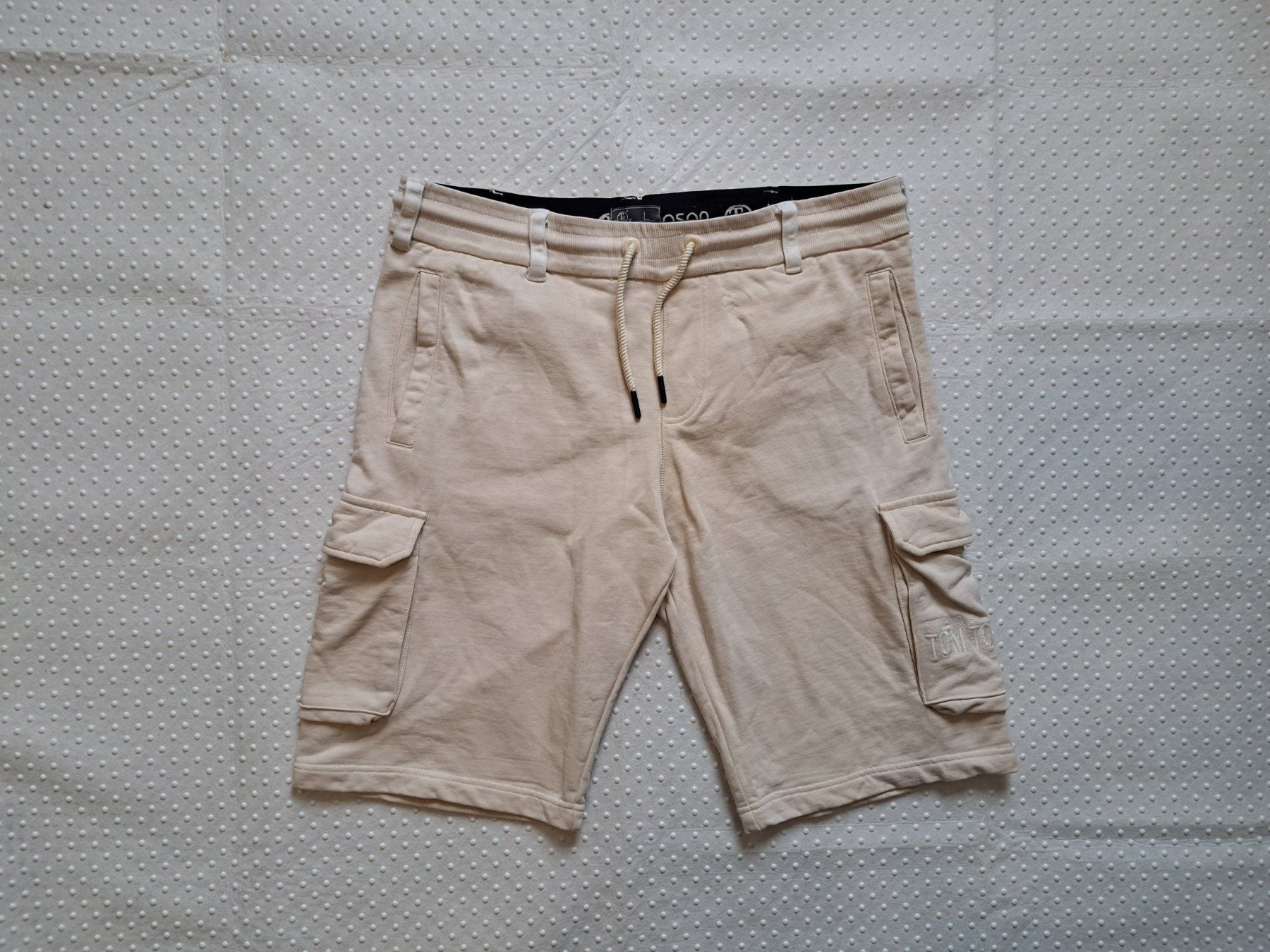 Hosen: Tom Tompson Shorts Grösse L beige - Top! – Gebraucht aus Oberlunkhofen von dreihaselnuesse