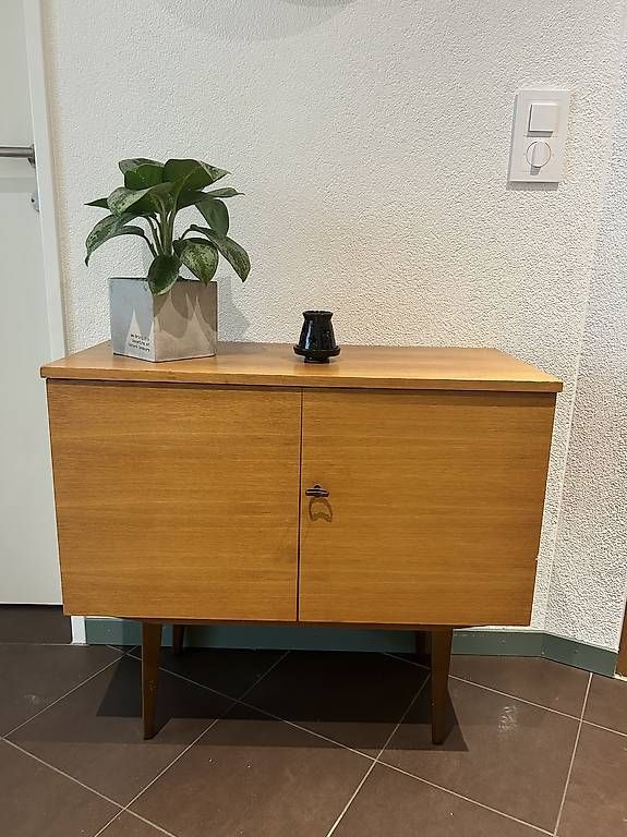 Cassettiere: Mid-century Kommode von B+K – Usato da Zürich venduto da nao_6kpb