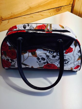 Handtasche Totenkopf Rosen Muster neu mit Trageriemen