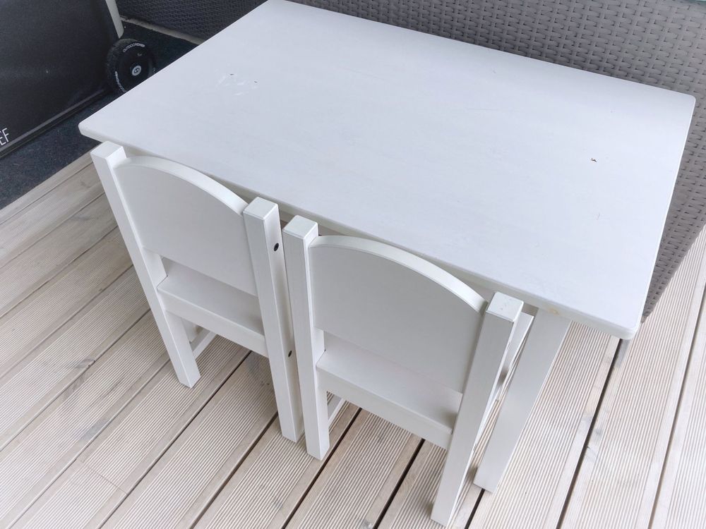 Kindertisch „Sundvik“ IKEA mit 2 Stühlen Kaufen auf Ricardo