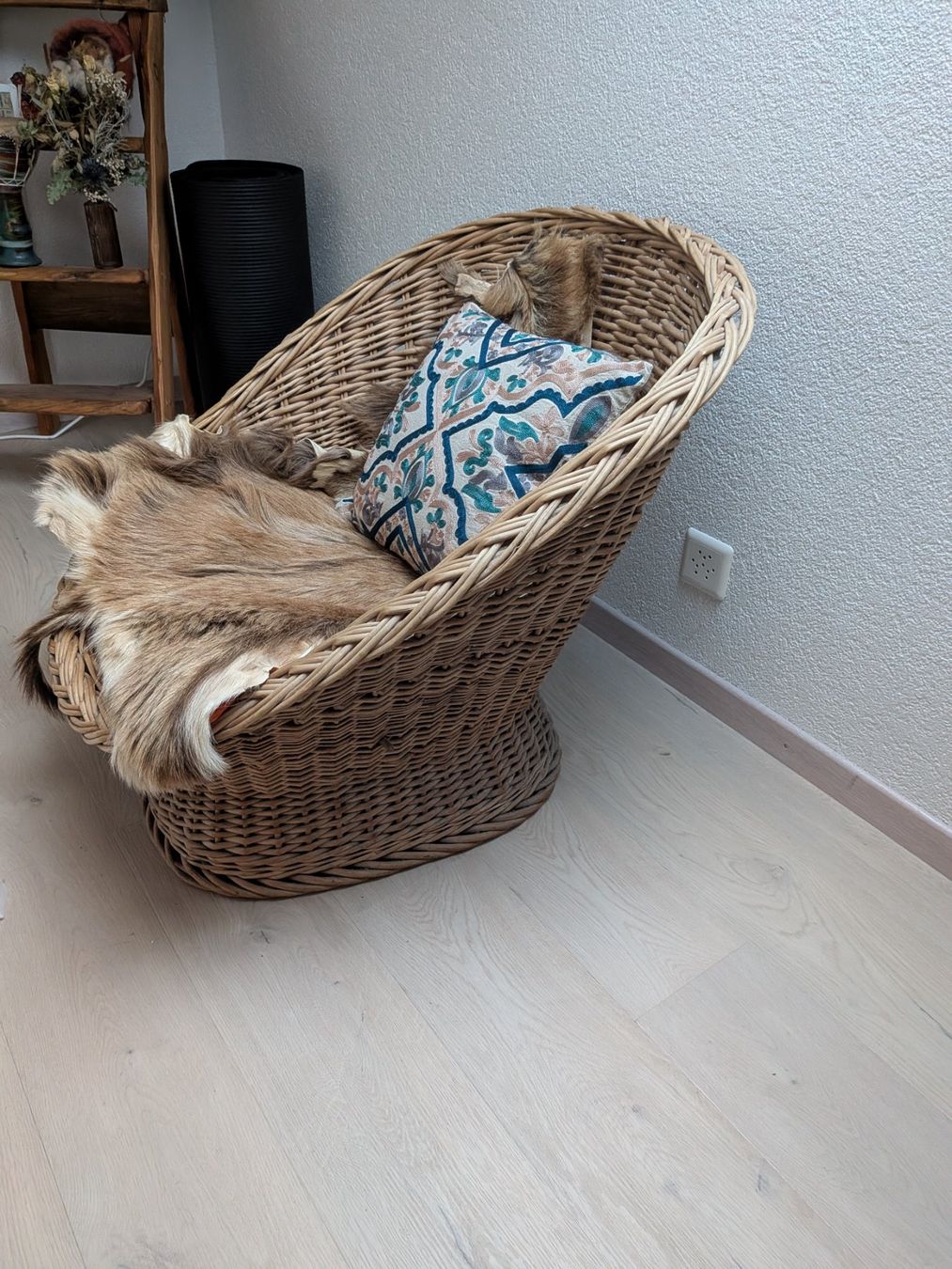 Sessel: Korb-Sessel aus Rattan – Gebraucht aus Hasle b. Burgdorf von lut_zzg8 1