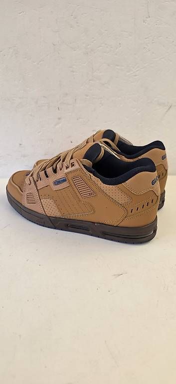 Globe Chaussures hommes: Chaussures NEUVES Globe Sabre, 42 – Neuf avec emballage d'origine à Sugiez par factorysportoutlet 4
