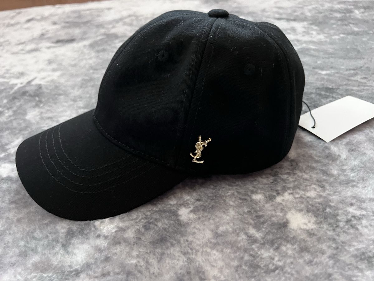 Sonstige Kleidung & Accessoires: YSL Cap – Neu (gemäss Beschreibung) aus Wattwil von IBiDaFurDi