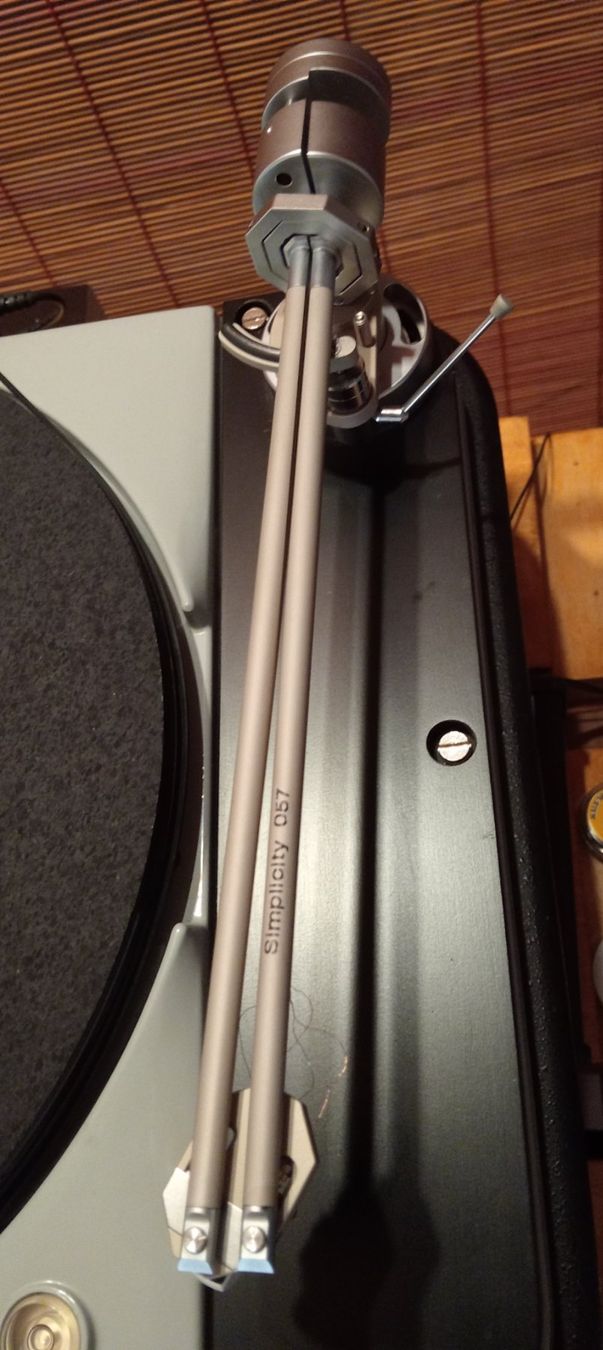 Thorens Plattenspieler: THALES SIMPLICITY1, AUDIO-TECHNICA ART1000 – Gebraucht aus Pully von pat_wf5f