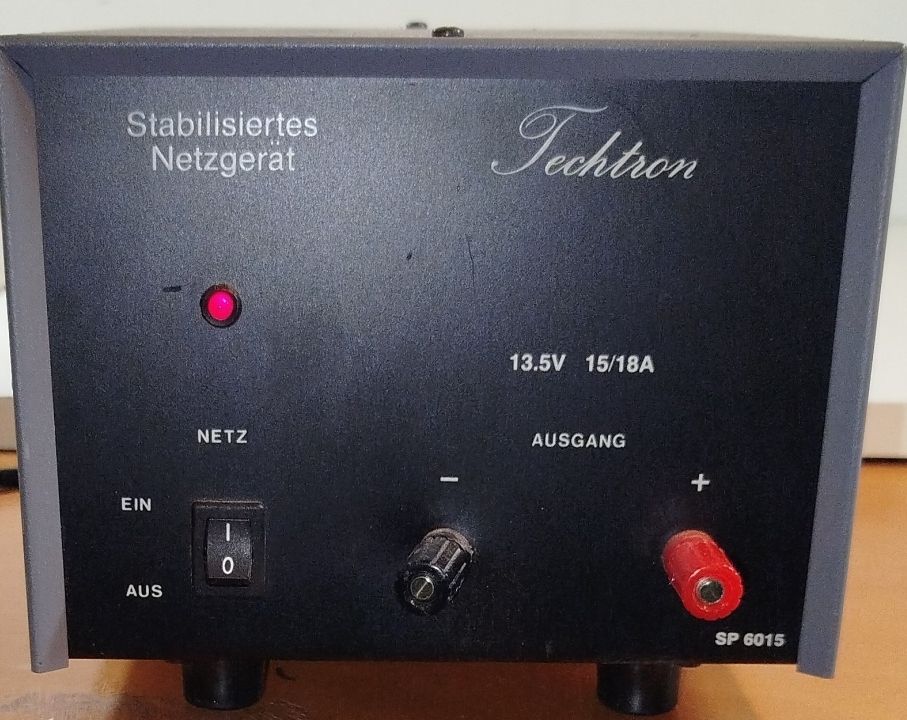 Alimentazione elettrica: Techtron stabilisiertes Netzgerät - SP 6015(em25) – Usato da Künten venduto da Schnaepplihuus