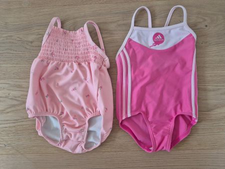 Badekleid 2x, Gr.68/74/80 (6-12 Mt)