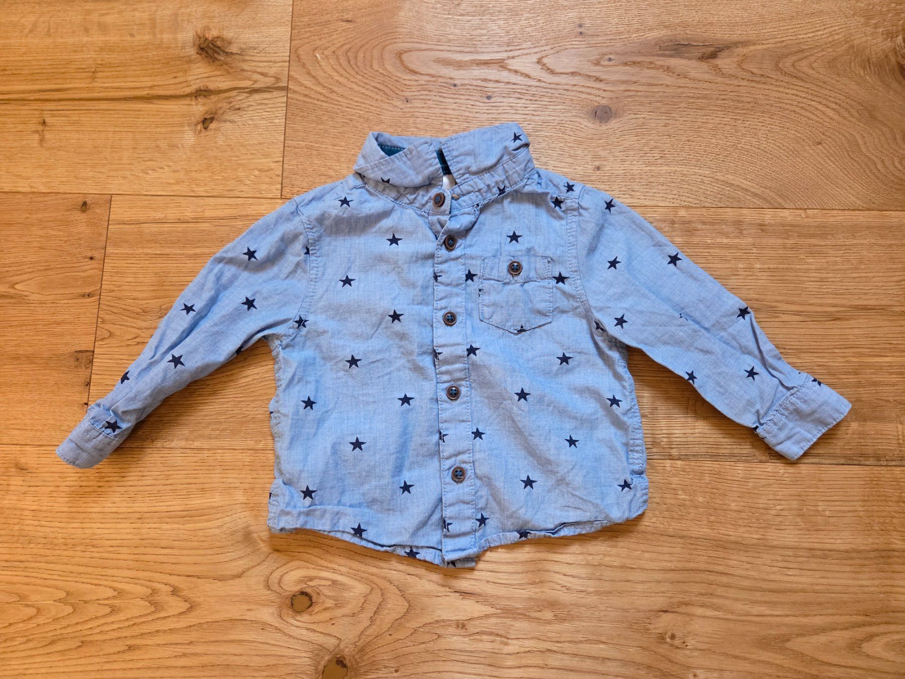 Hemden, Tops & T-Shirts: Babyhemd Gr. 74 Sterne – Gebraucht aus Bremgarten AG von sabrownie
