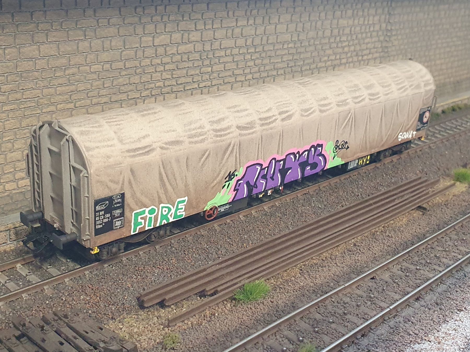 Märklin Modellini di ferrovie: WAGON RILNS, SBB, MARKLIN, PATINE + GRAFFITIS – Usato da Loveresse venduto da FIFILOULOU 3