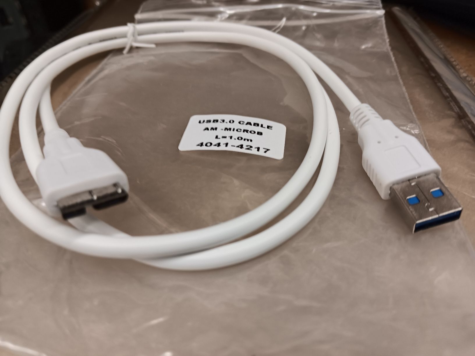 Kabel: USB 3.0 Kabel AM-MicroB 1m weiss / neu – Neu und originalverpackt aus Ermatingen von rik4rdo 1