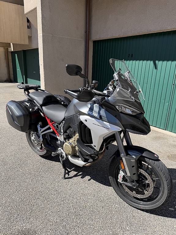 Touring: Multistrada V4s Travel & Radar  – Usato da Satigny venduto da z750 1