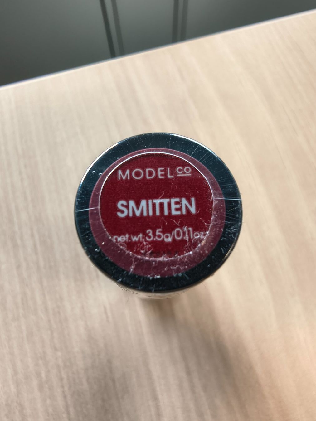 Make-up: Rouge à lèvres ModelCo, couleur Smitten – Nuovo e nell'imballaggio originale da Genève venduto da Brachiopode 2