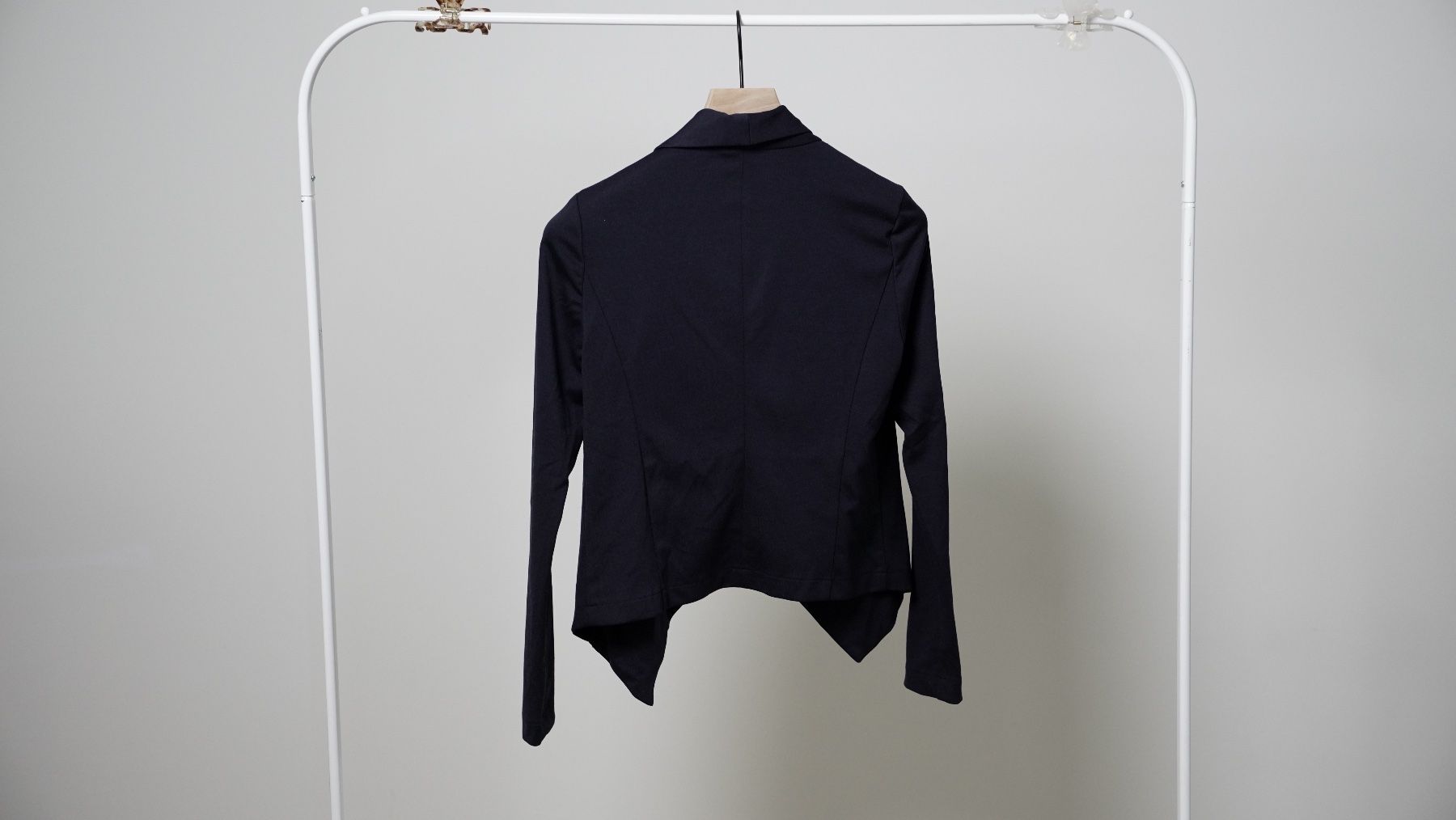 Bolero: Orsay Blazer Bolero Pullover Damen navy sleek – Nuovo (secondo la descrizione) da Zürich venduto da julia_vina 1