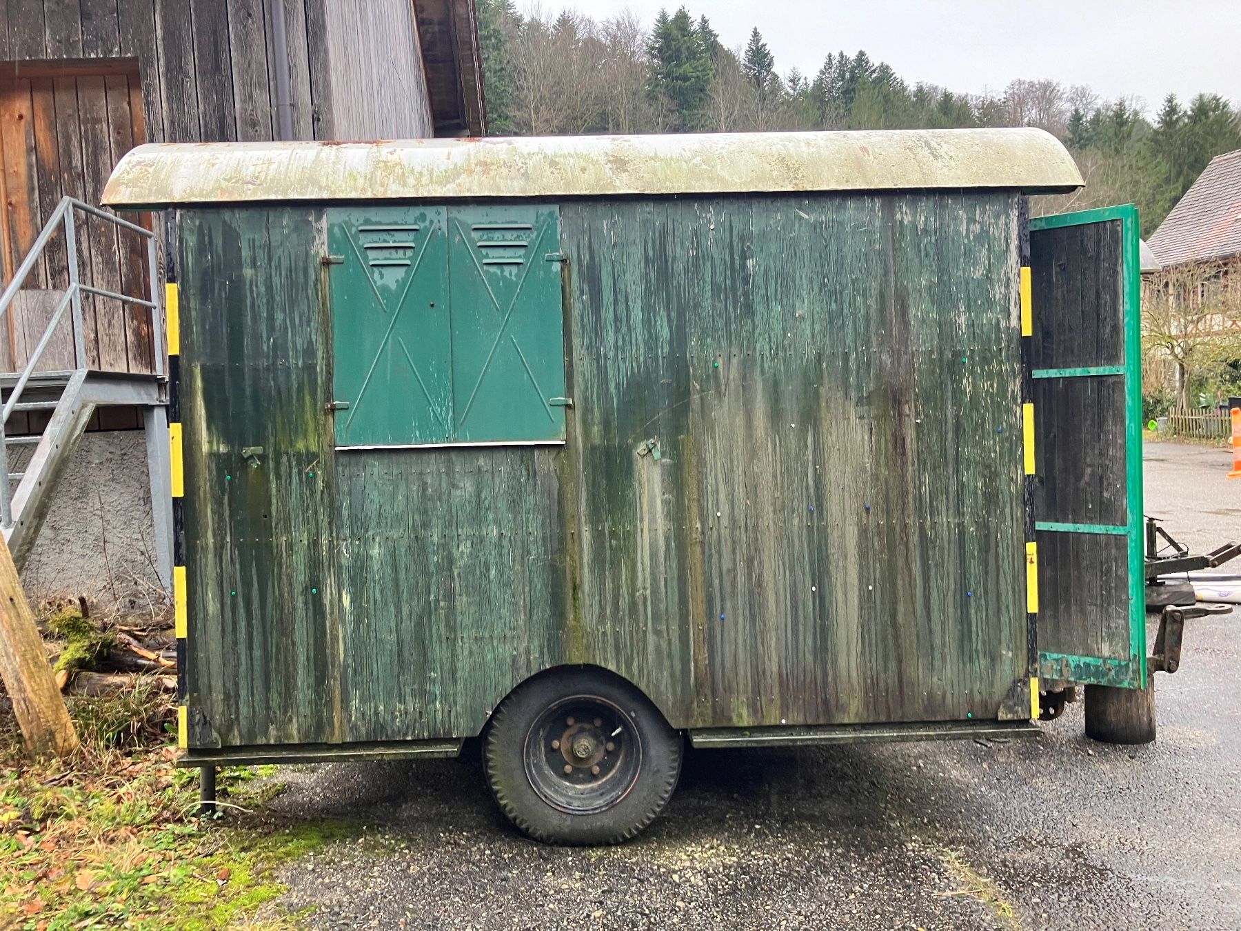 Niederberger Anhänger: Manschaftswagen / Bauwagen Nr 2 – Defekt aus Hirzel von  5