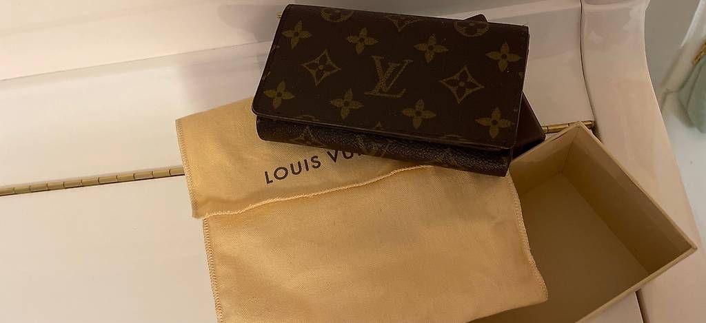 Louis Vuitton Portamonete: Louis Vuitton Portemonnaie – Usato da Zürich venduto da LihuaC 1