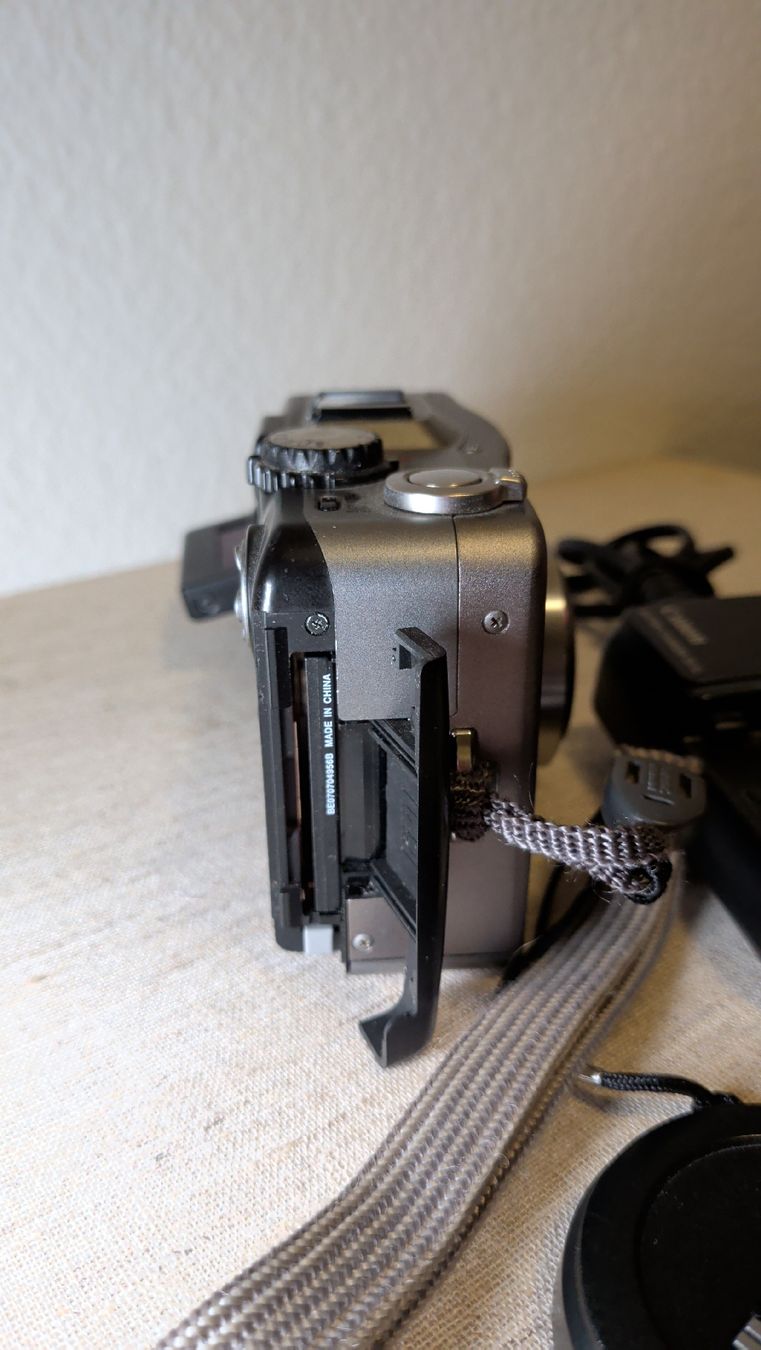 Canon Fotocamera: Canon Powershot G1 Digitalkamera mit Analog Feeling getestet – Usato da Frauenfeld venduto da Crookodile 4
