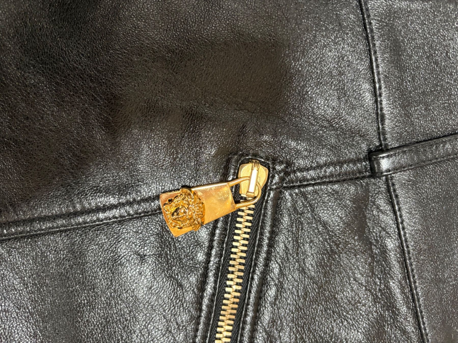 Versace Pantaloni: Versace Lederhose, neu, Gr.IT 42 – Nuovo (secondo la descrizione) da Zürich venduto da fab.gr 2