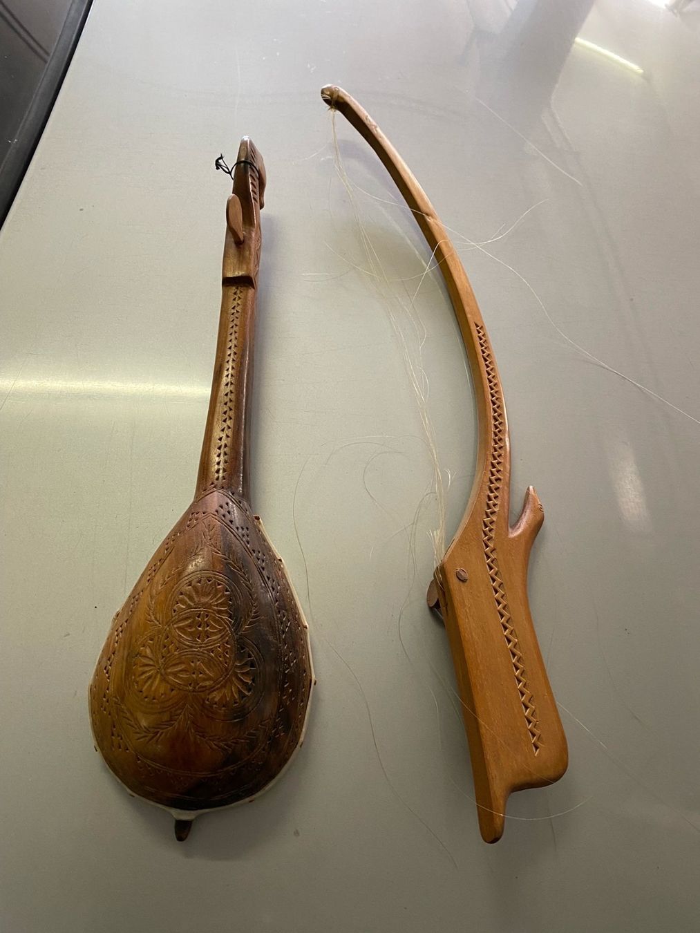 Strumenti musicali: Antike Gusle - Traditionelle Streichlaute mit Bogen – Difettoso da Moosleerau venduto da CCars_Autohandel 1