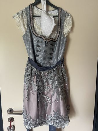 Elegantes Krüger Dirndl Set Gr. 36/38 inkl. Spitzenbluse & D