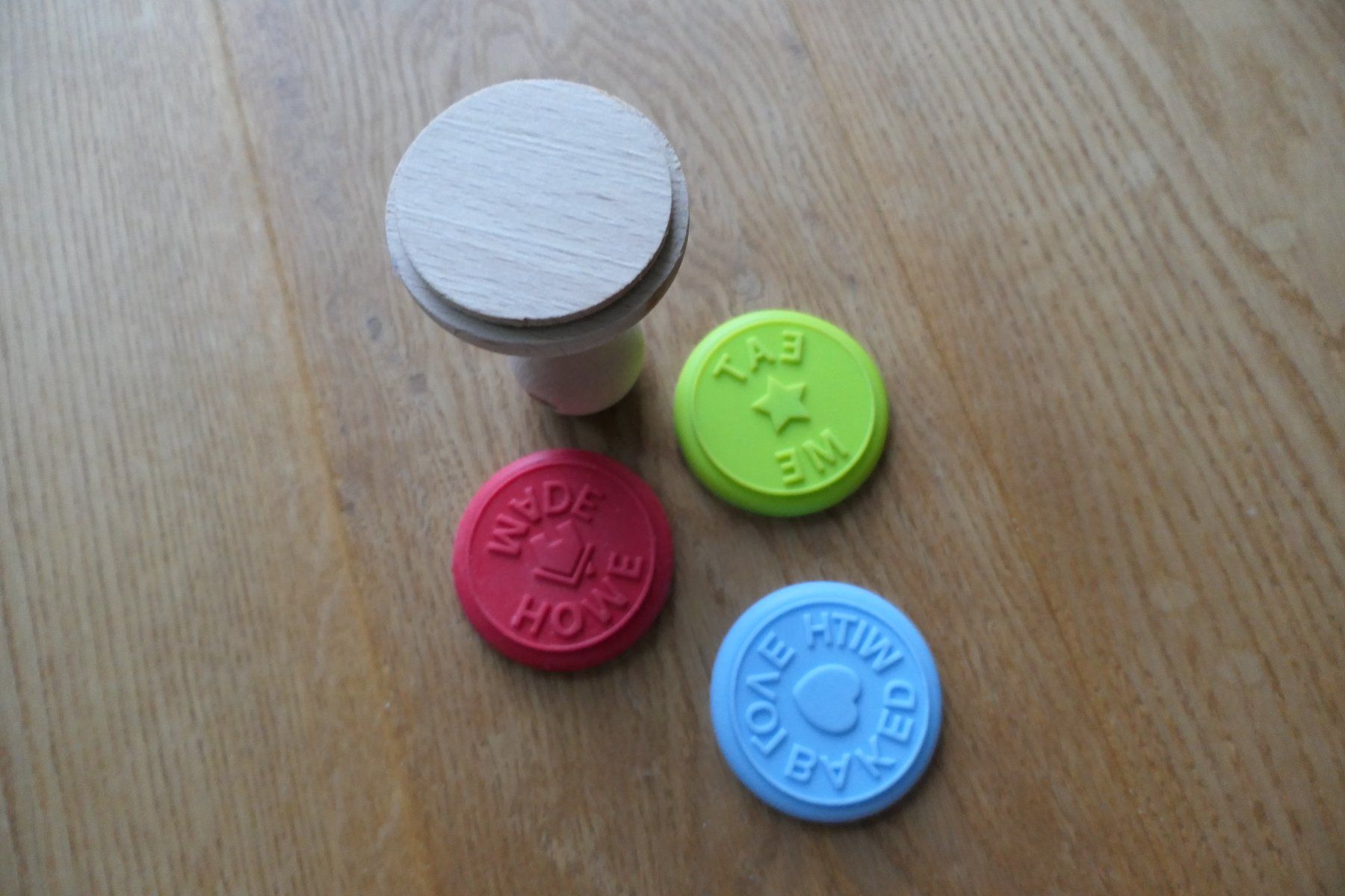 Migros Teglie da forno: Gebäckstempel Set mit 3 Stempel – Nuovo e nell'imballaggio originale da ESCHENBACH SG venduto da MAKULU04 1