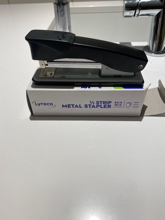 Lyreco Metal Stapler HalfStrip No.26/6 Kaufen auf Ricardo