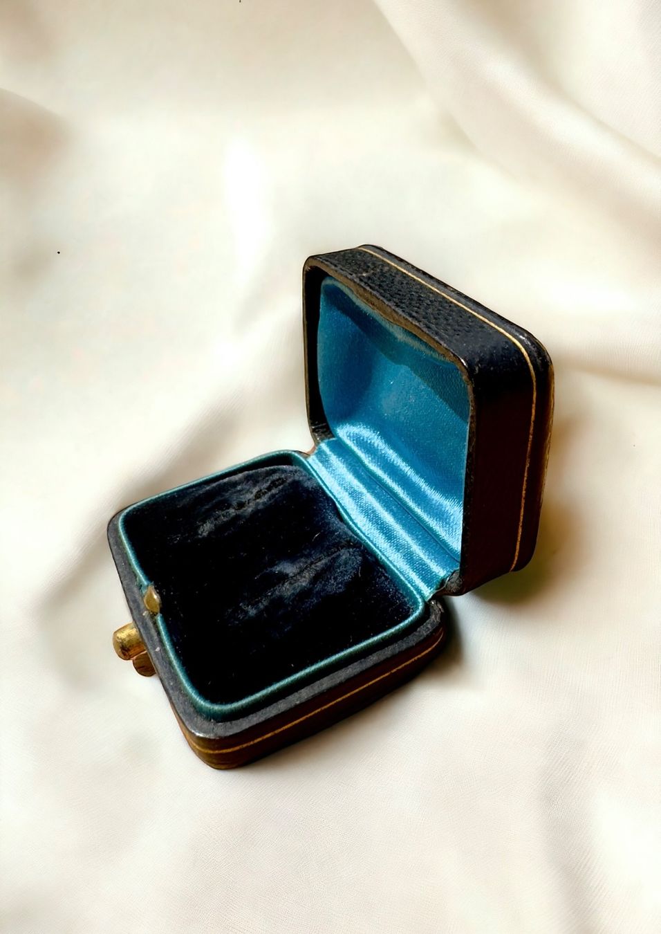 Schmuckkästen: Black Earrings Box- Ohrring Etui antik – Gebraucht aus Embrach von estzeh1 3