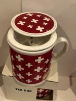 Tasse en porcelaine souvenir Suisse avec infuseur à thé