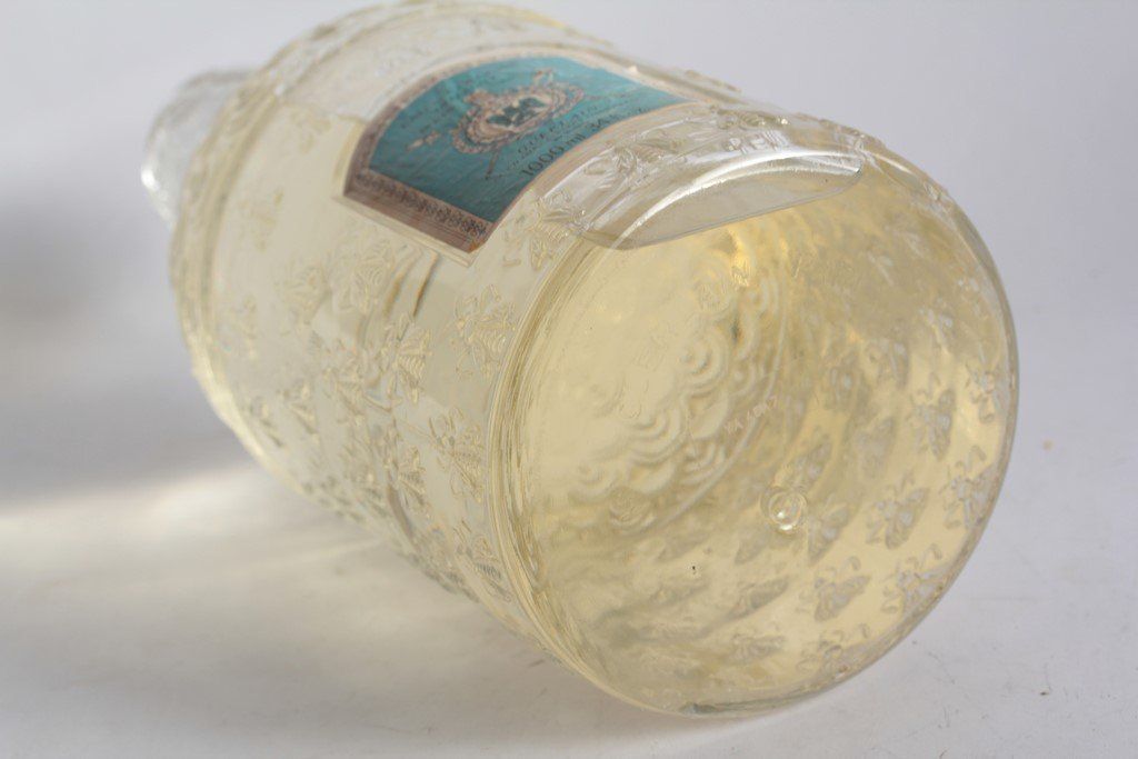 Guerlain Profumi & Eau de Toilette: GUERLAIN Eau de Cologne impériale 1L – Usato da Vandoeuvres venduto da Dom-Tom 4