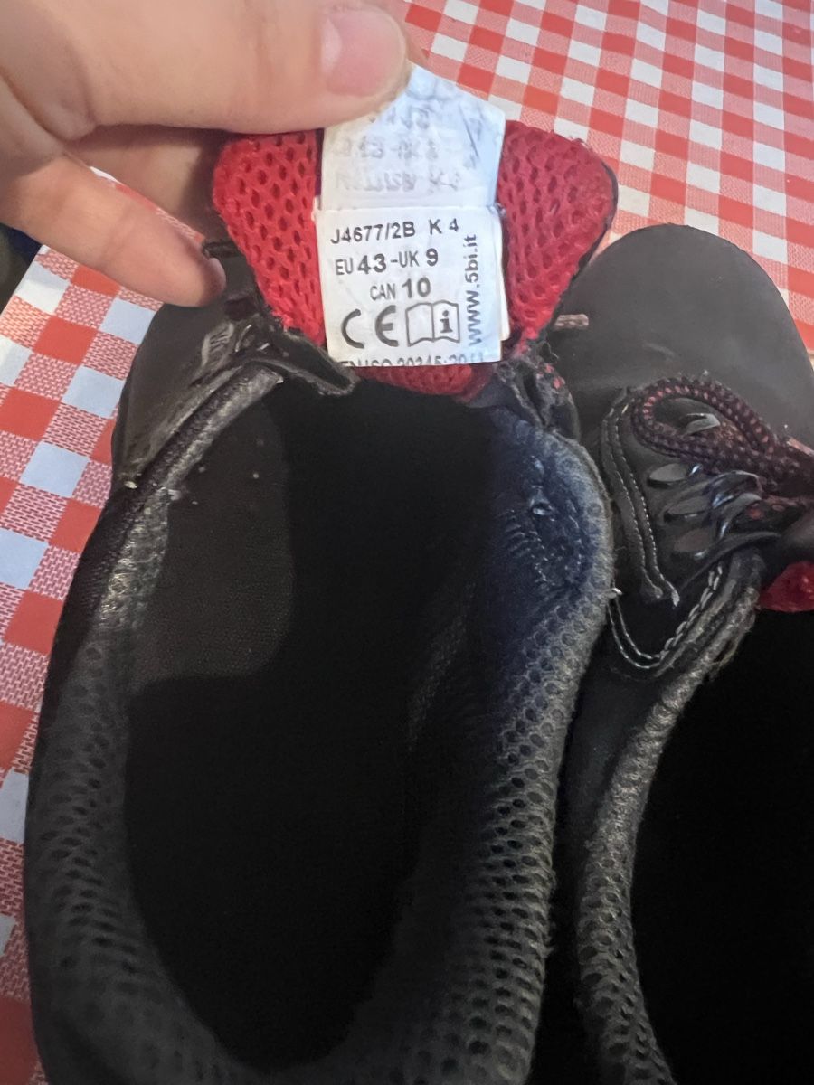 Scarpe da uomo: 2 Arbeit Schuhe gr. 42 Stahl Kappend – Usato da Triesen venduto da bubita 6