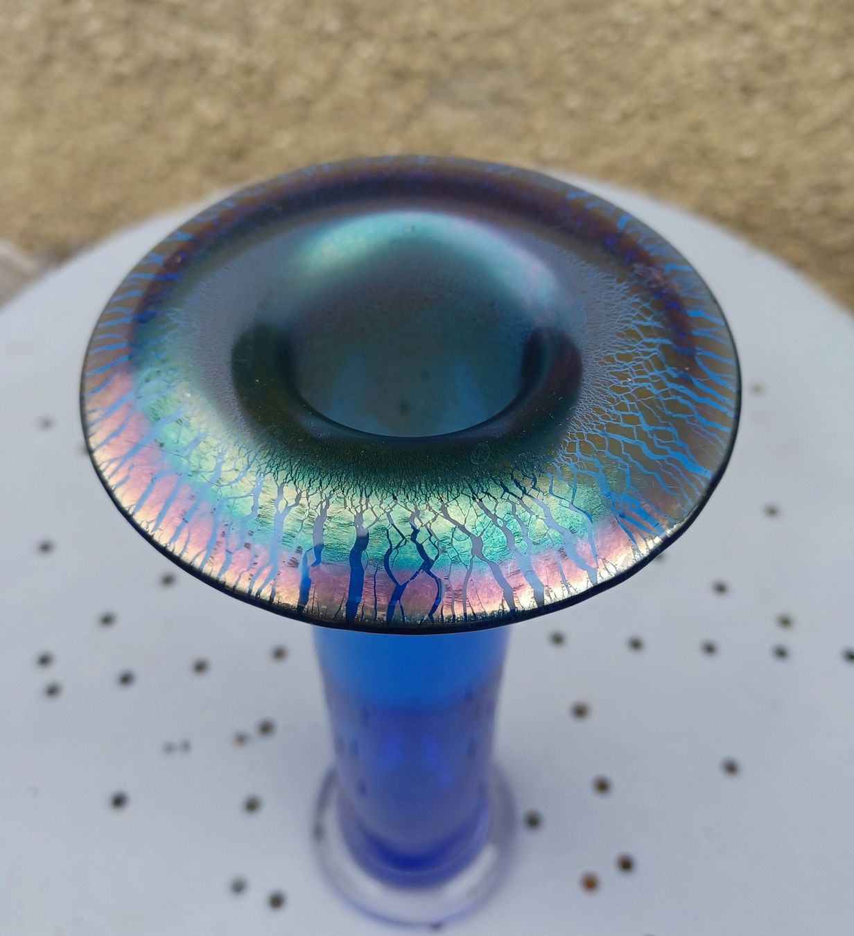 Vasi & Recipienti: Vase en verre bleu irisé – Usato da Neuchâtel venduto da Jivar