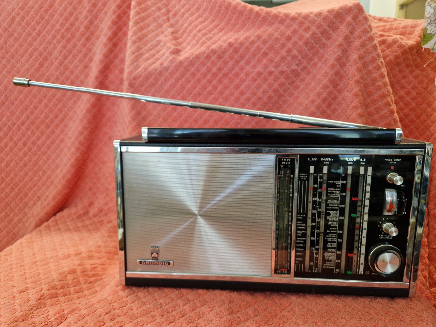 Grundig Radio: Weltempfänger Grundig Sattelit 6001 – Usato da Wädenswil venduto da tome70 9