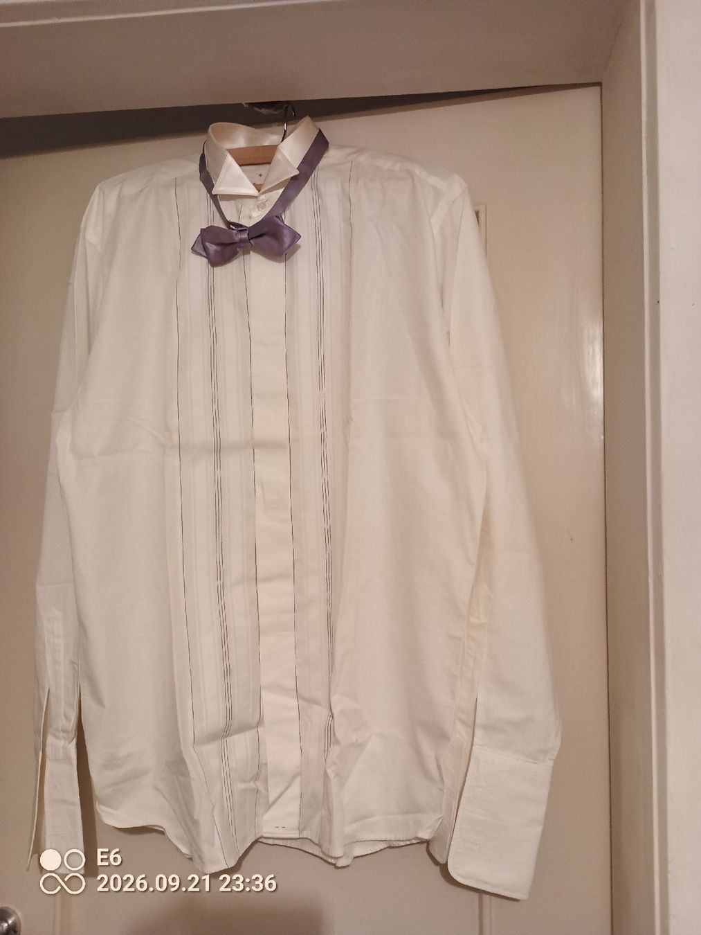Camicie: Smoking Hemd mit Papillon Marke: Jaques Britt – Nuovo e nell'imballaggio originale da Zürich venduto da Mitzi6