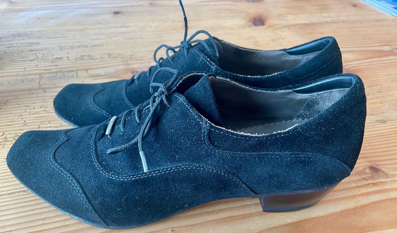 Damenschuhe: Schöne schwarze Vabene Wildleder Halbschuhe – Gebraucht aus Zuoz von Supi37
