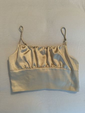 Elegant Satin Top, XS, Zara, Cream, Perfect for Summer!