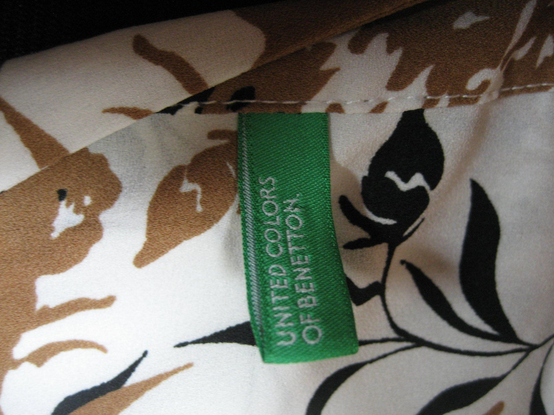 Benetton Camicette: Blouse Benetton taille M – Usato da Delémont venduto da marryb 5